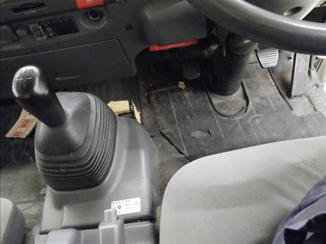 2013 Isuzu Elf Wing auction photo 8