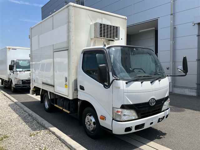 Japan Auction Vehicles 11 2013 Toyota Dyna レイトウ・レイゾウ auction photo