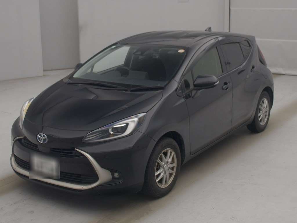 Japan Auction Vehicles 4 2022 Toyota Aqua Z auction photo
