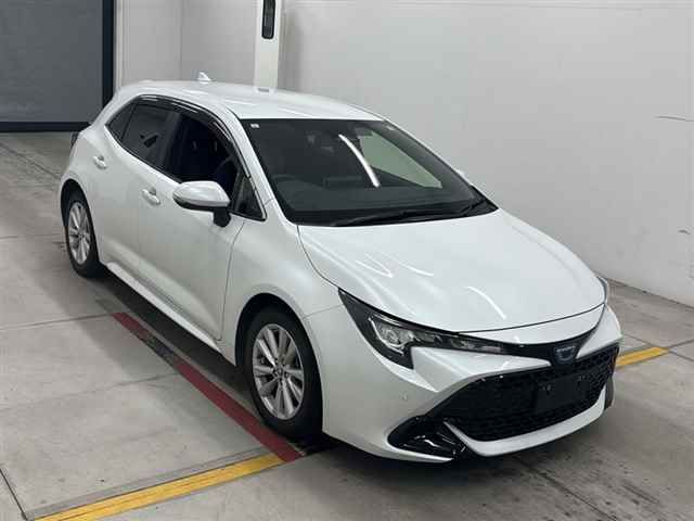 2023 Toyota Corolla Sport ハイブリッドG Japan auction vehicle