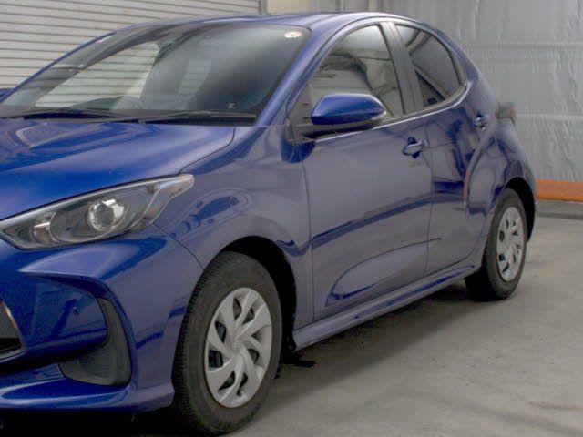 2021 Toyota Yaris Hybrid X auction photo 4