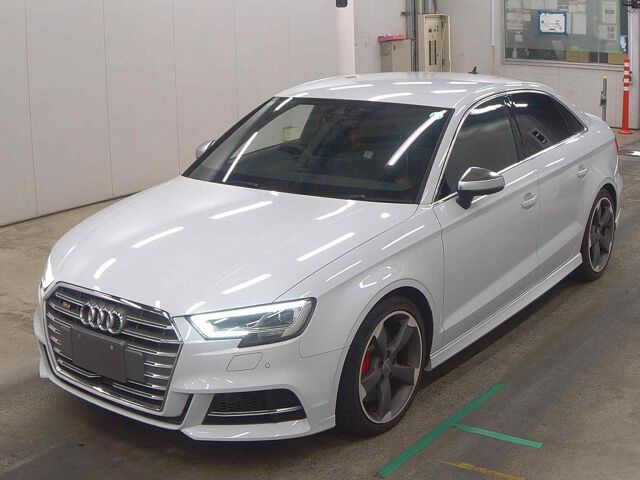 2019 Audi S3 Sedan ベースグレード 4WD auction photo 4