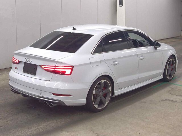 2019 Audi S3 Sedan ベースグレード 4WD auction photo 5