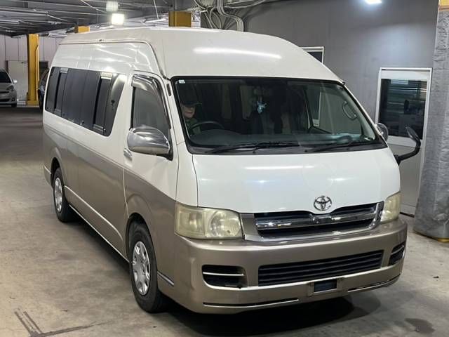 2005 Toyota Hiace グランドキャビン auction photo 4