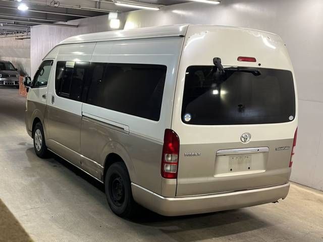 2005 Toyota Hiace グランドキャビン auction photo 3