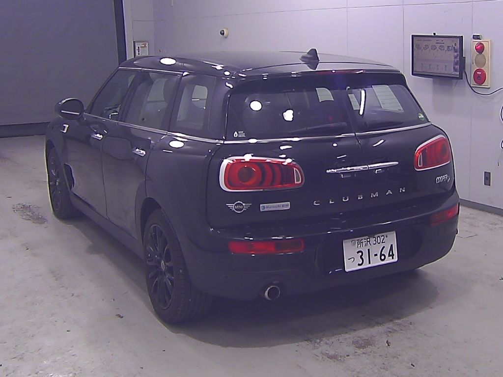 2019 MINI ミニクラブマン 5D Cooper D auction photo 5