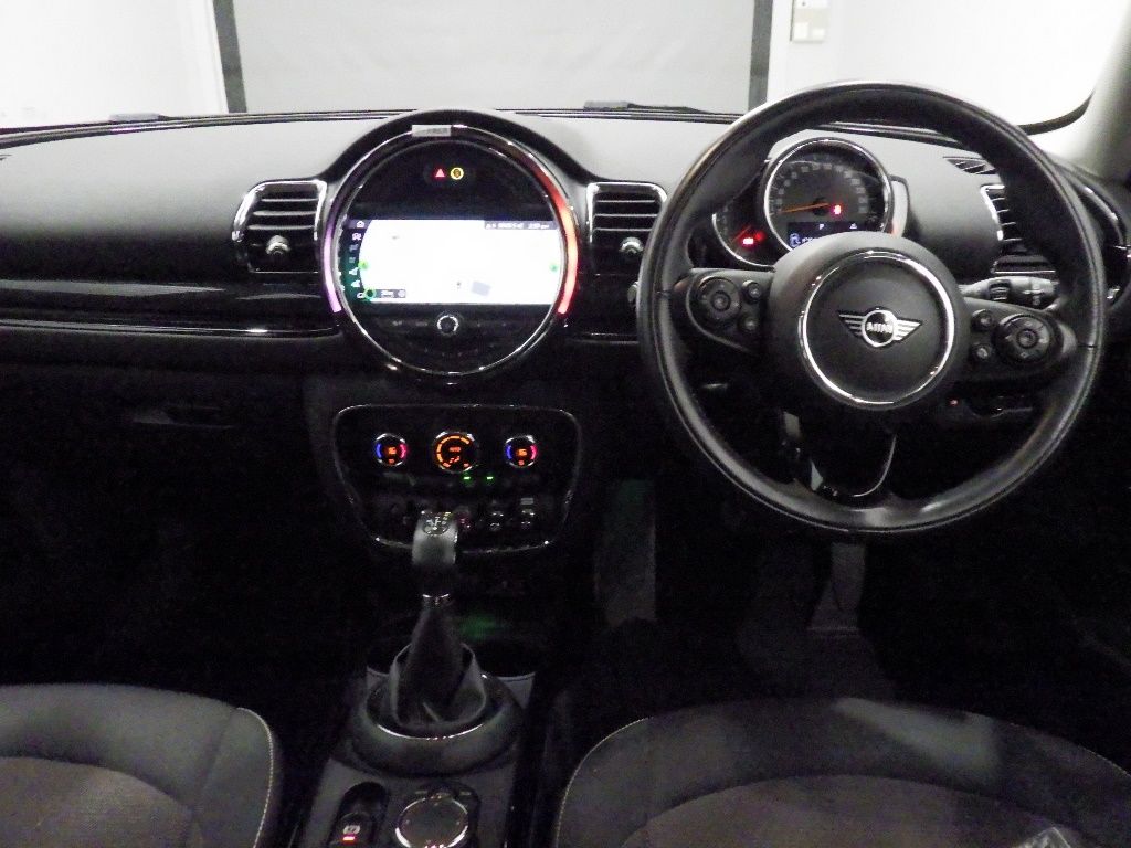 2019 MINI ミニクラブマン 5D Cooper D auction photo 3