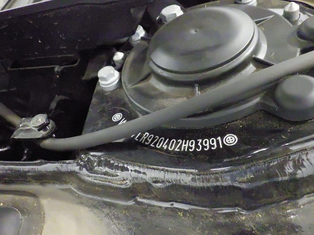 2019 MINI ミニクラブマン 5D Cooper D auction photo 13