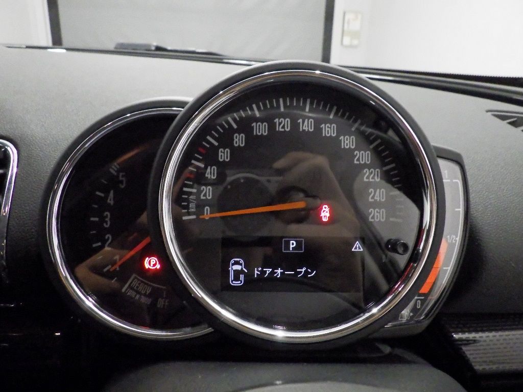 2019 MINI ミニクラブマン 5D Cooper D auction photo 10