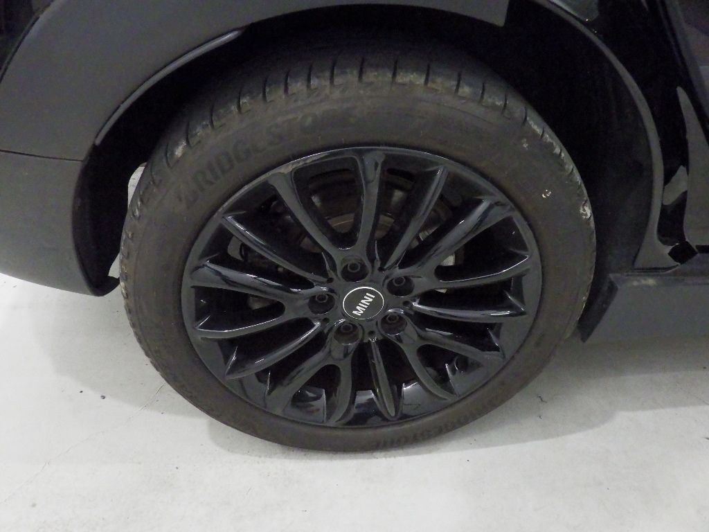 2019 MINI ミニクラブマン 5D Cooper D auction photo 9