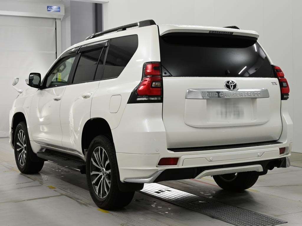 2022 Toyota Land Cruiser Prado TX L Package 4WD auction photo 6
