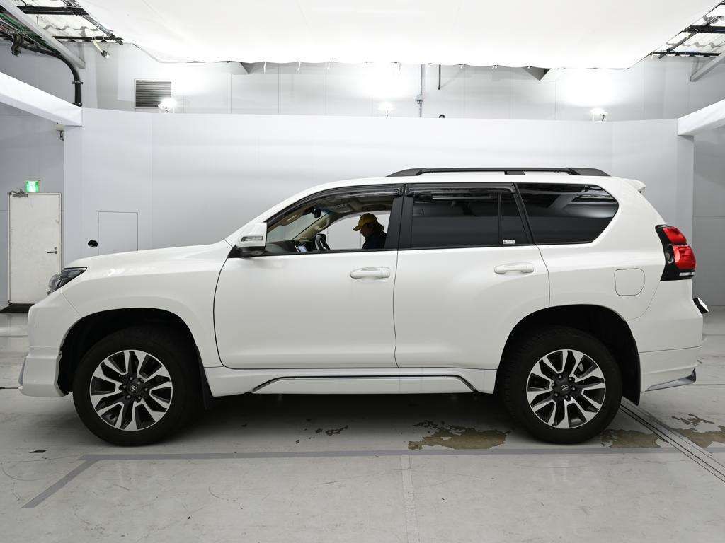 2023 Toyota Land Cruiser Prado TX Lパッケージ 4WD auction photo 4