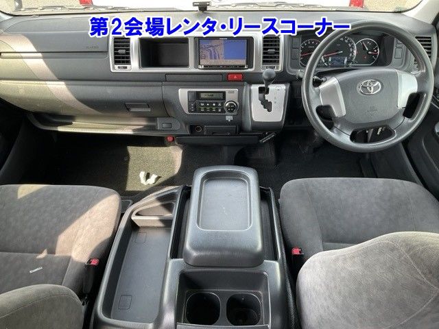 2015 Toyota Hiace Grand Cabin auction photo 3