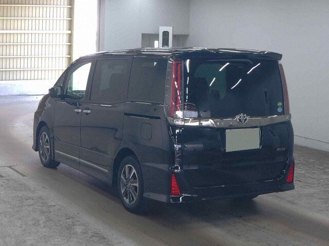 2018 Toyota Noah SI WXB auction photo 2