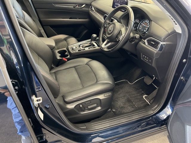 2024 Mazda CX-5 4WD 20S Black Tone Edition auction photo 4