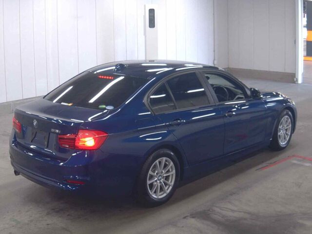 2017 BMW 3 Series 318I auction photo 5