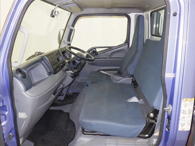 2015 Mitsubishi Fuso Canter Flatbed auction photo 8