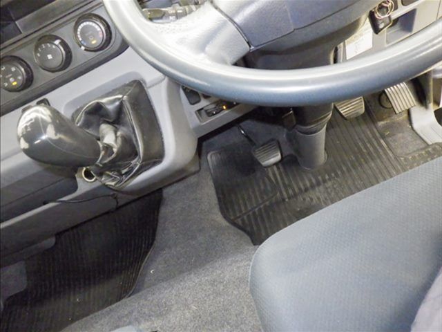 2015 Mitsubishi Fuso Canter Flatbed auction photo 7