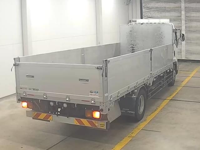 2019 Isuzu Forward Flatbed auction photo 2