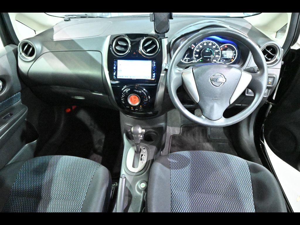 2015 Nissan ノート HB X DIG-S Vセレクション+セーフティ auction photo 3