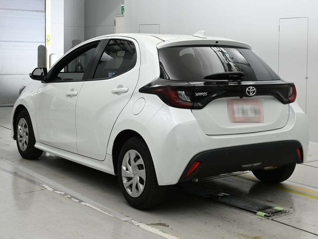 2023 Toyota Yaris X スマートエントリーパッケージ auction photo 6