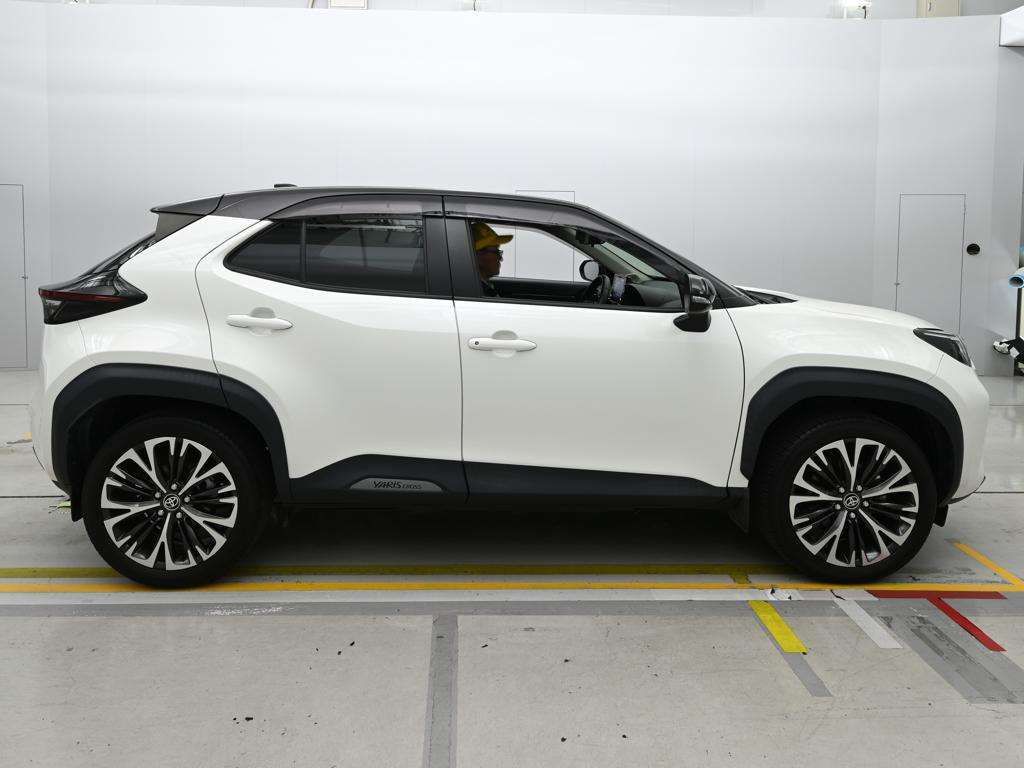 2022 Toyota Yaris Cross ハイブリッドZ auction photo 3