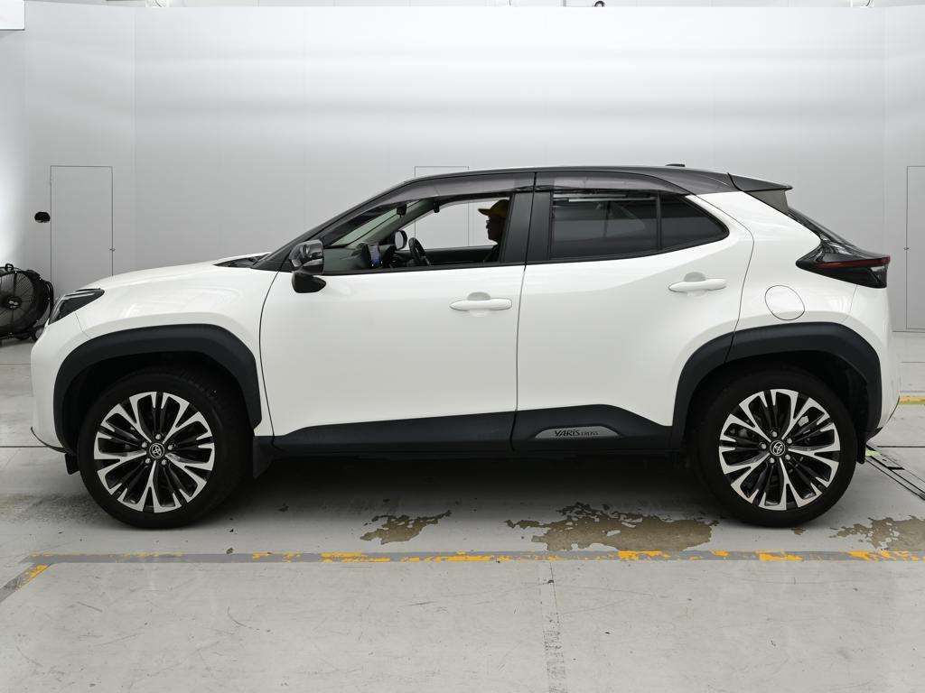 2022 Toyota Yaris Cross ハイブリッドZ auction photo 4