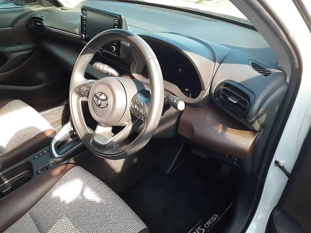 2022 Toyota Yaris Cross ハイブリッドZ auction photo 9