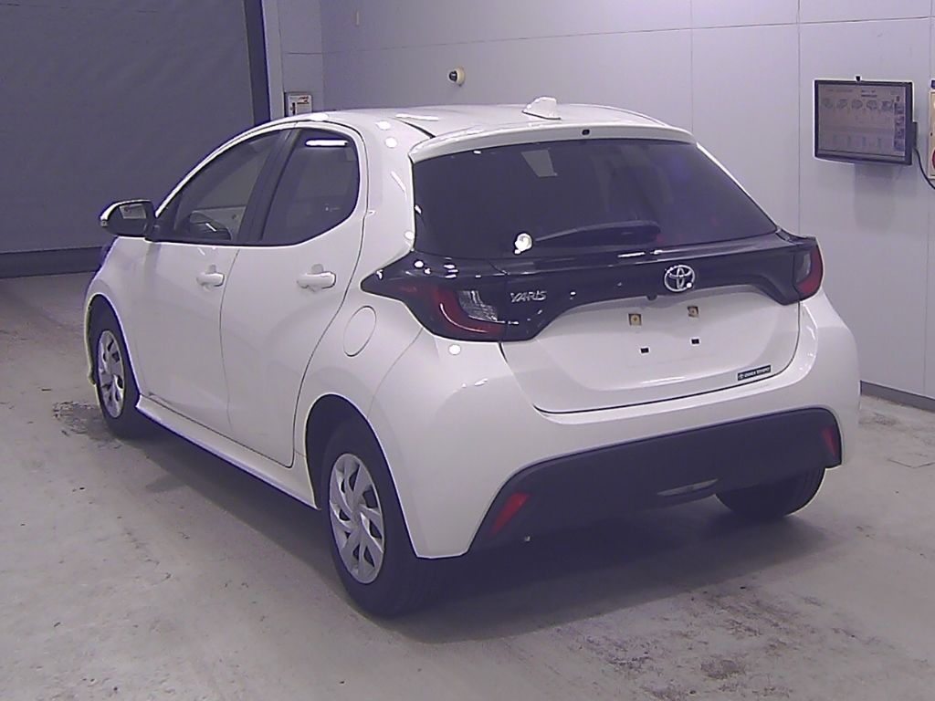 2023 Toyota ヤリス 5HB X auction photo 5