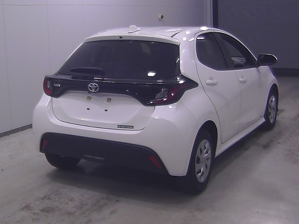 2023 Toyota ヤリス 5HB X auction photo 2