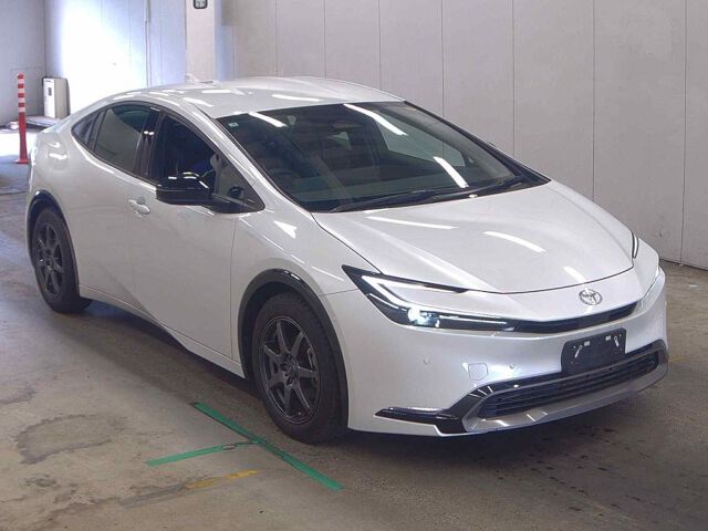2025 Toyota Prius Z Japan auction vehicle