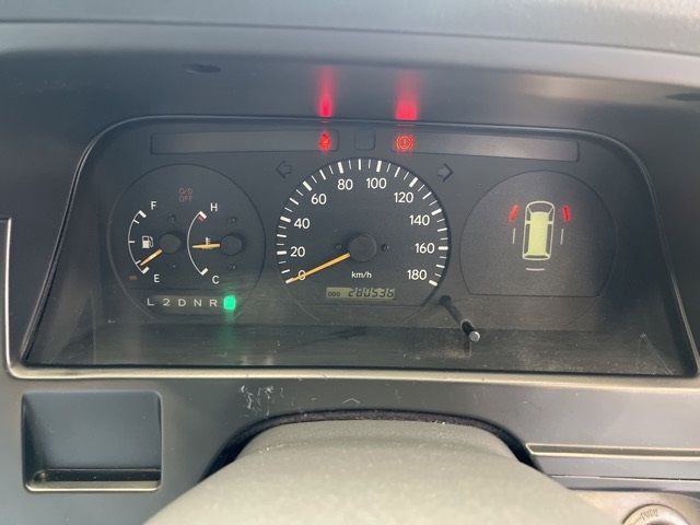 2002 Toyota Hiace 4WD Welcab auction photo 6