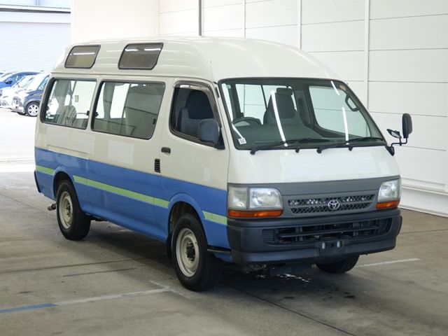 2002 Toyota Hiace 4WD Welcab Japan auction vehicle