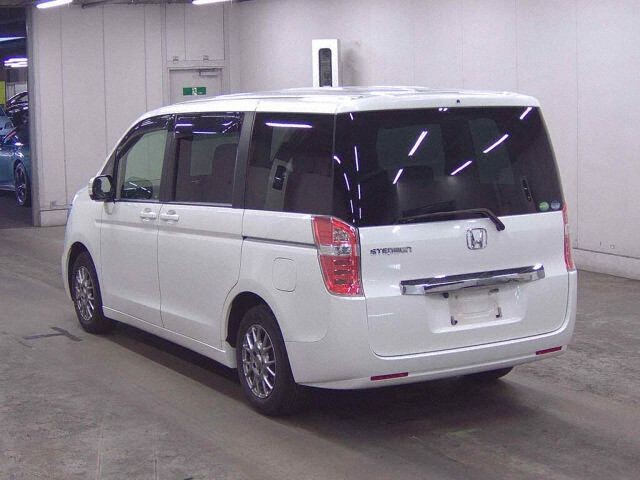 2012 Honda Stepwgn G auction photo 2