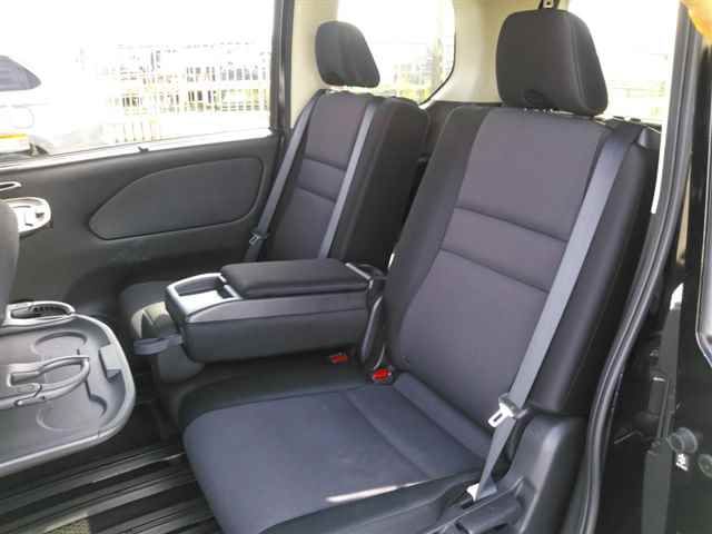 2020 Nissan Serena auction photo 9