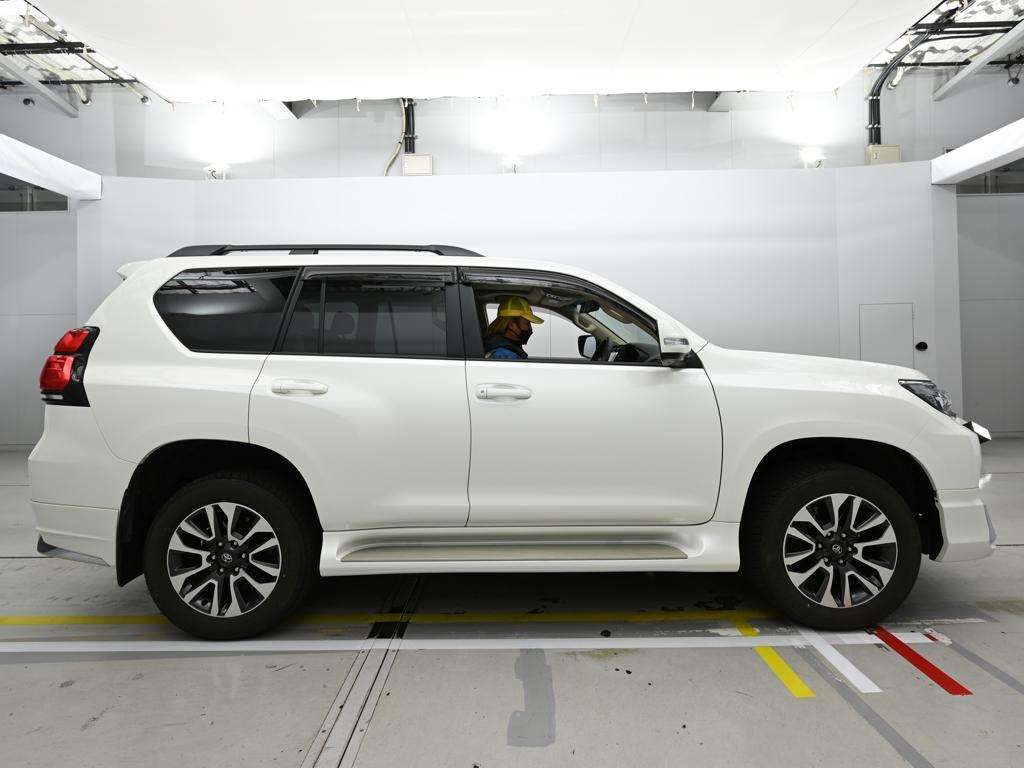 2023 Toyota Land Cruiser Prado TX Lパッケージ 4WD auction photo 3