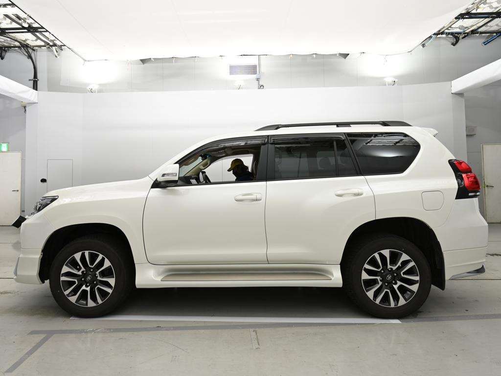 2023 Toyota Land Cruiser Prado TX Lパッケージ 4WD auction photo 4