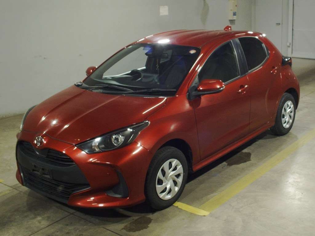 2022 Toyota Yaris G 4WD Japan auction vehicle