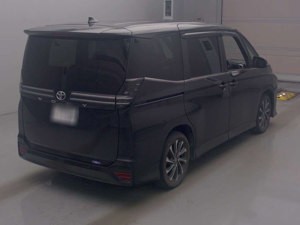 2023 Toyota Voxy S-Z auction photo 2