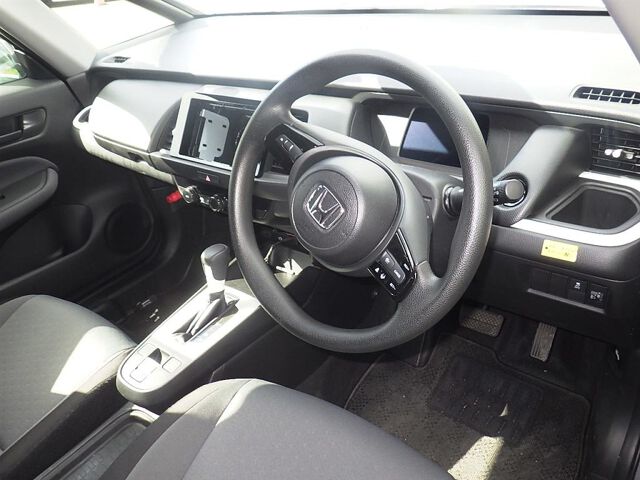 2022 Honda Fit ベーシック auction photo 3