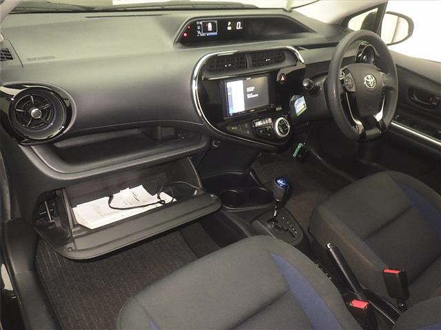 2018 Toyota Aqua S スマートエントリーPKG トヨタ auction photo 4