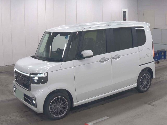 2026 Honda N-BOX turbo 4WD auction photo 4