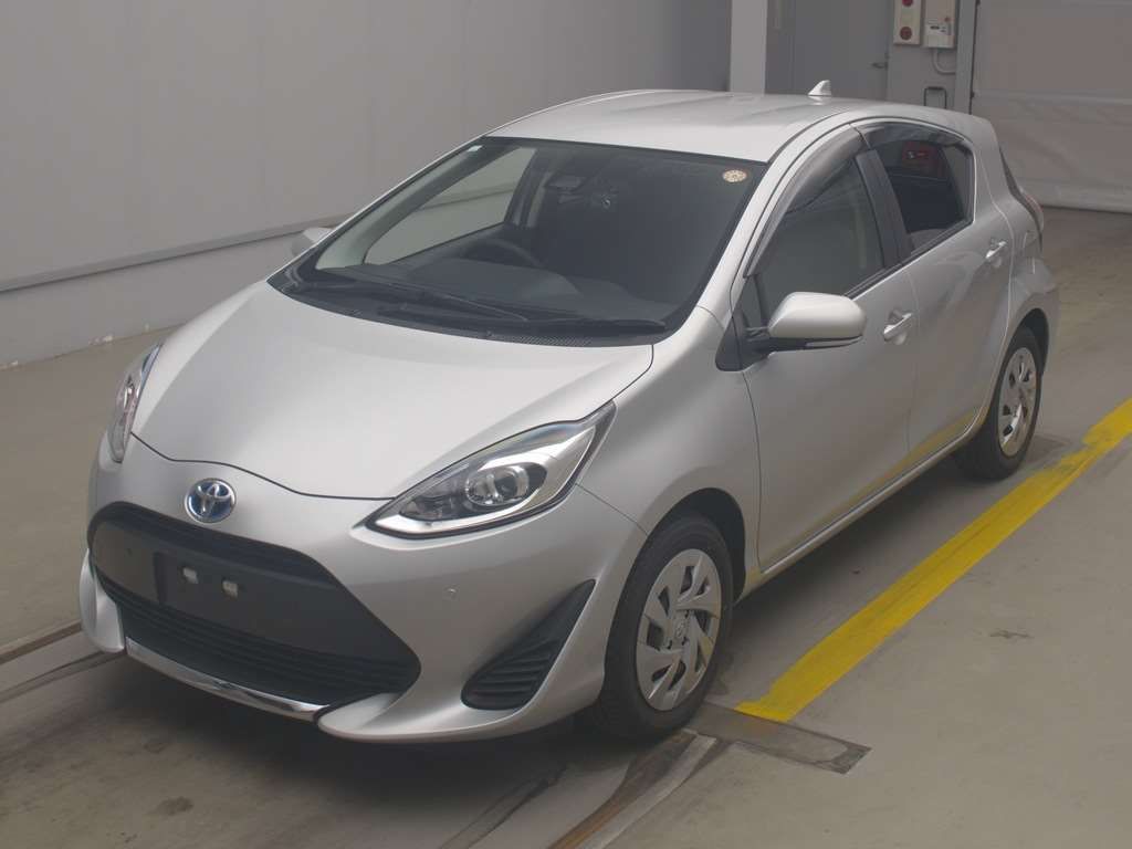 Japan Auction Vehicles 4 2021 Toyota Aqua S auction photo
