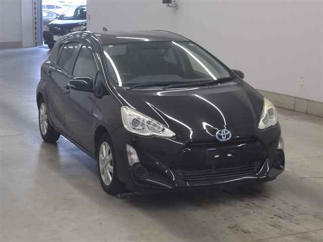 2015 Toyota Aqua G Japan auction vehicle