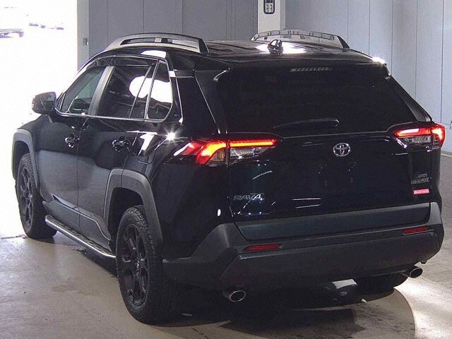 2021 Toyota RAV4 アドベンオフロードP 4WD auction photo 2