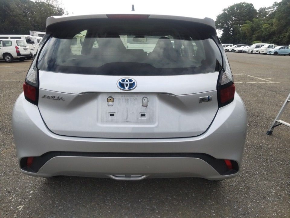 2023 Toyota Aqua auction photo 5