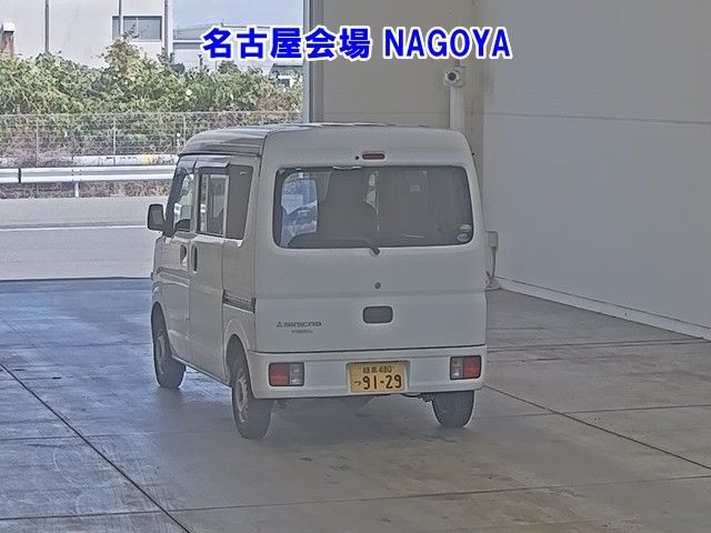 2016 Mitsubishi Minicab G.4WD auction photo 2