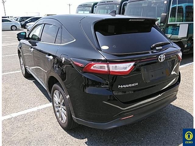 2019 Toyota Harrier auction photo 3