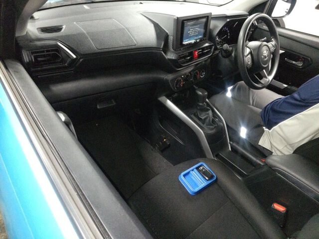 2021 Toyota Raize X S auction photo 3