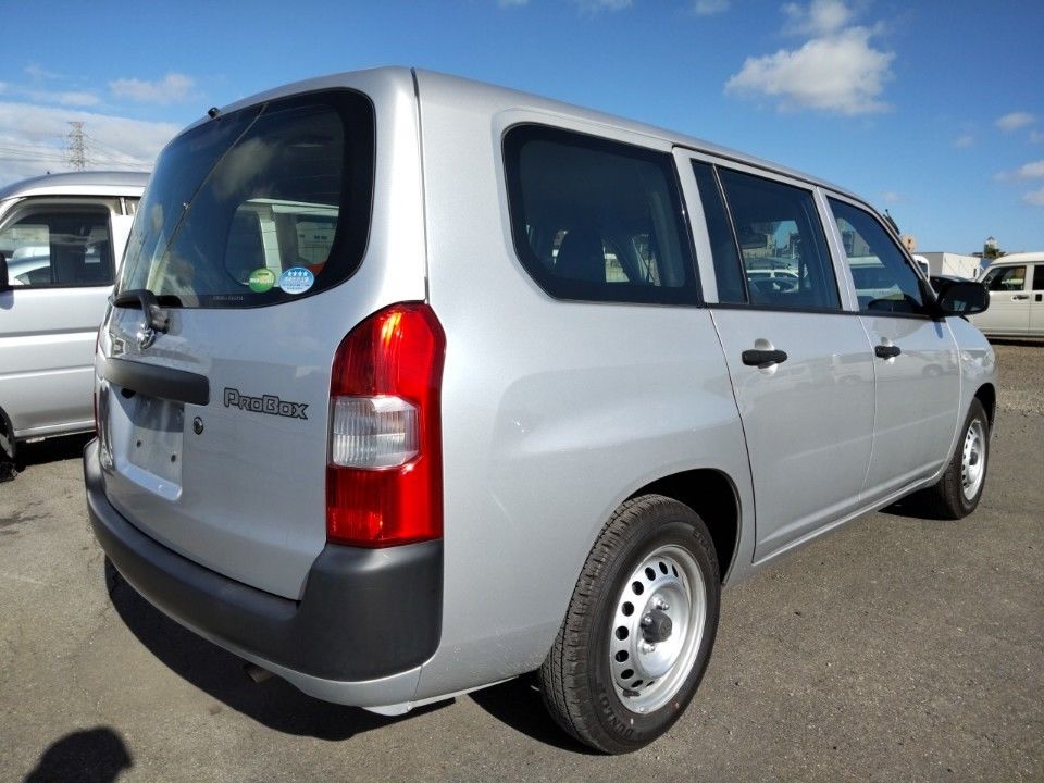 2018 Toyota Probox auction photo 2
